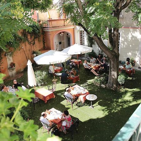 Hotel Du Fiacre Carpentras ภายนอก รูปภาพ