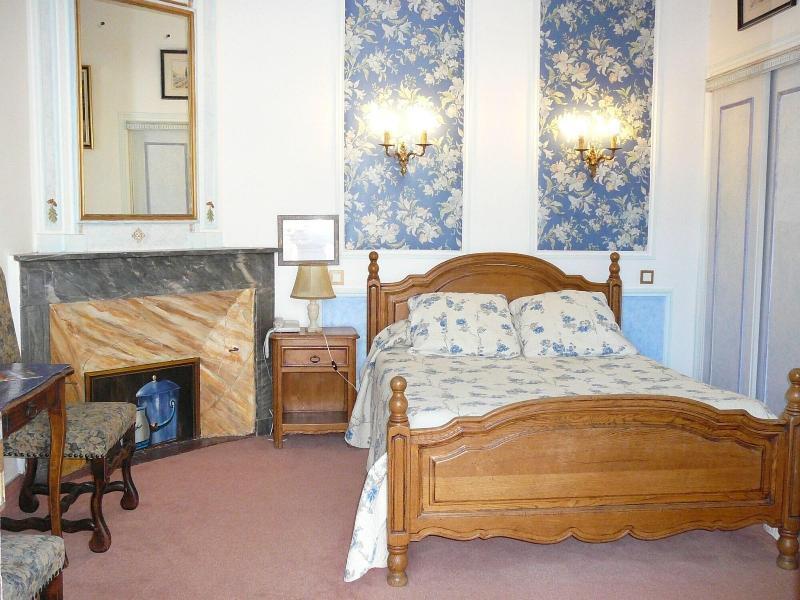 Hotel Du Fiacre Carpentras ภายนอก รูปภาพ