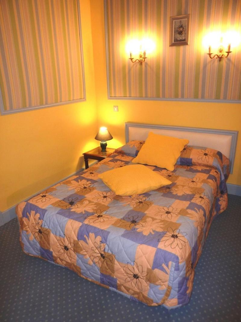 Hotel Du Fiacre Carpentras ภายนอก รูปภาพ