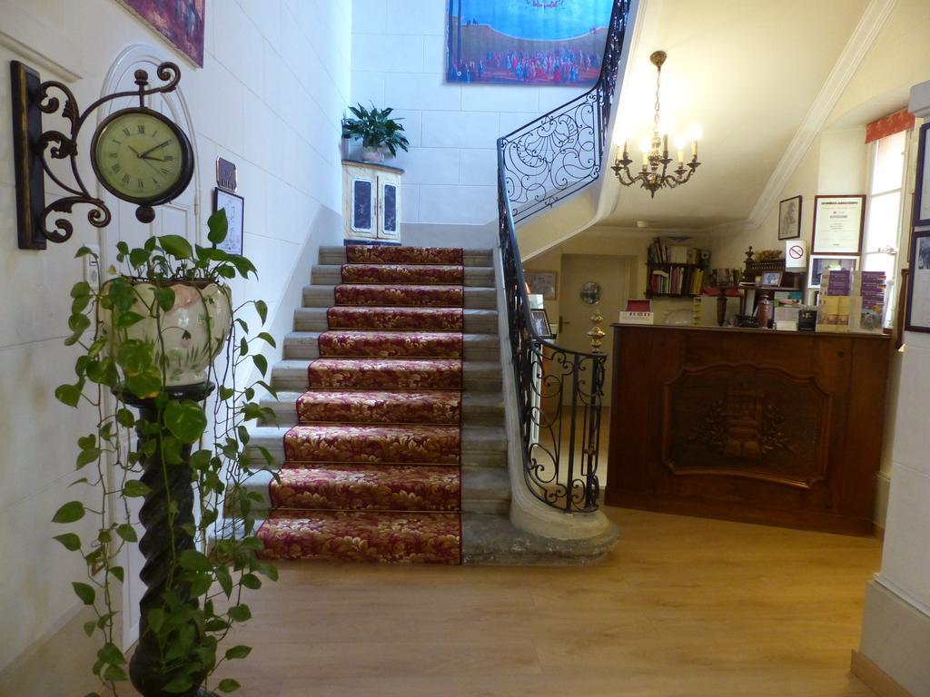 Hotel Du Fiacre Carpentras ภายนอก รูปภาพ