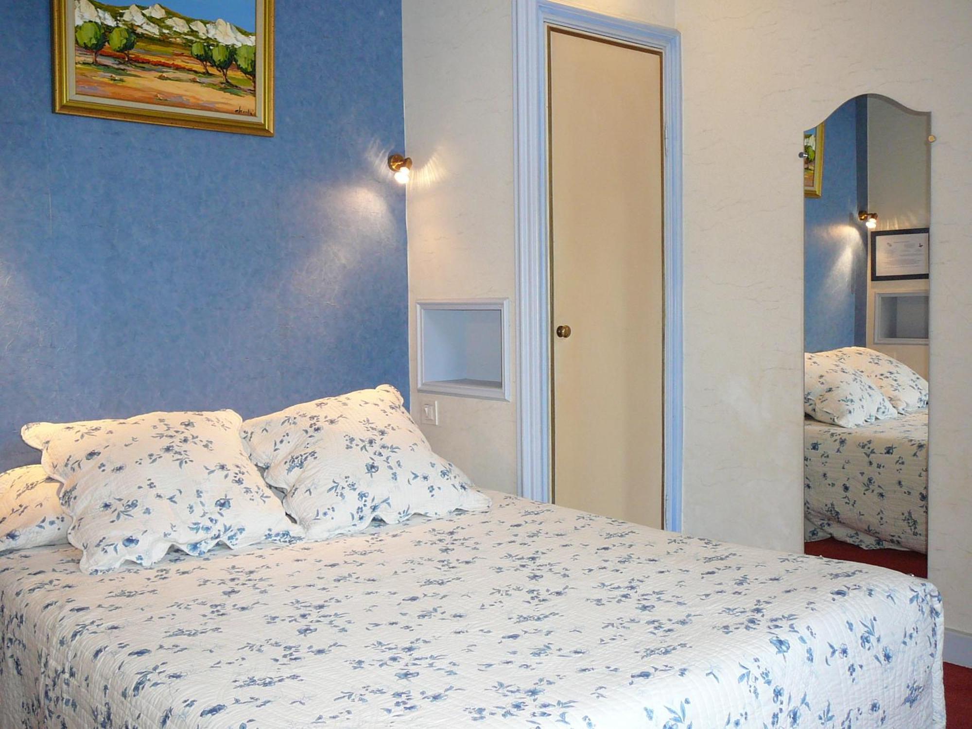 Hotel Du Fiacre Carpentras ห้อง รูปภาพ