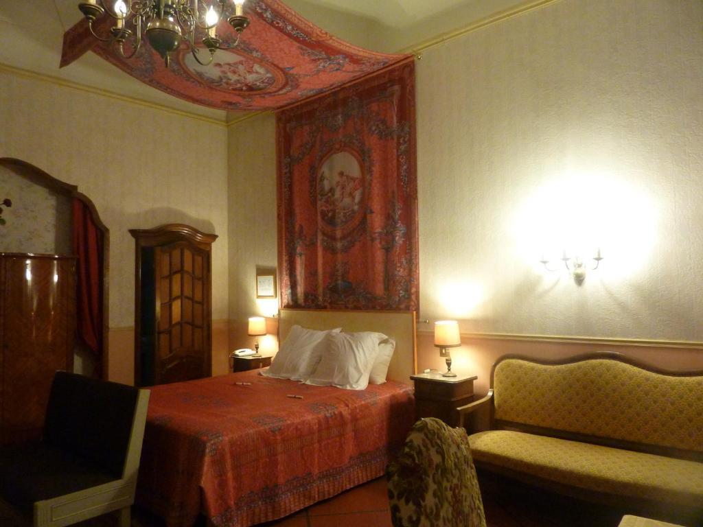 Hotel Du Fiacre Carpentras ห้อง รูปภาพ
