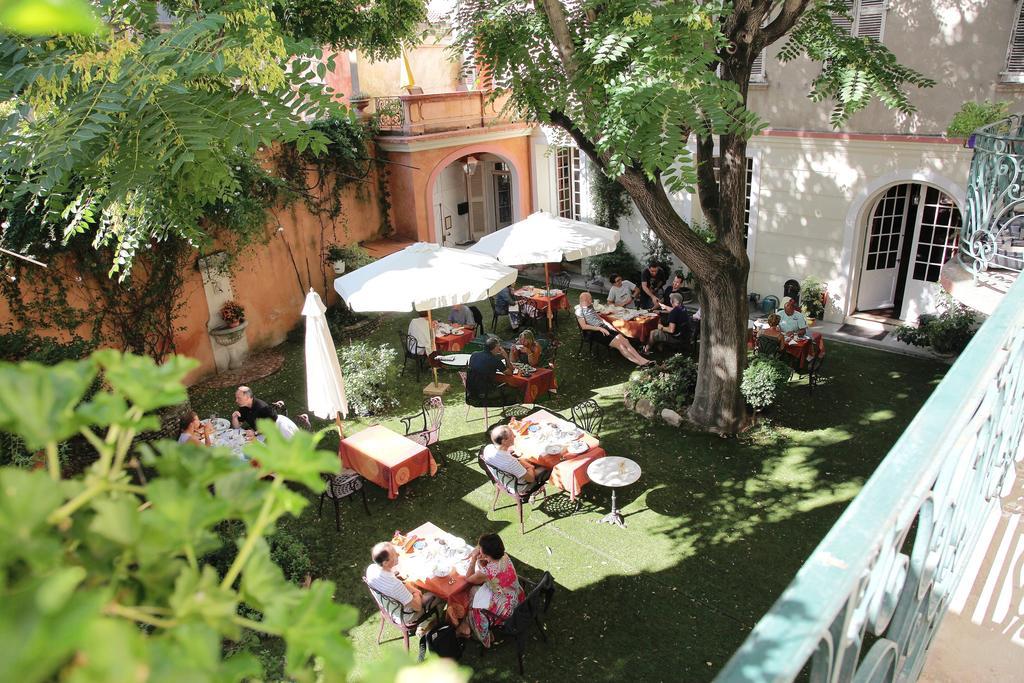 Hotel Du Fiacre Carpentras ภายนอก รูปภาพ