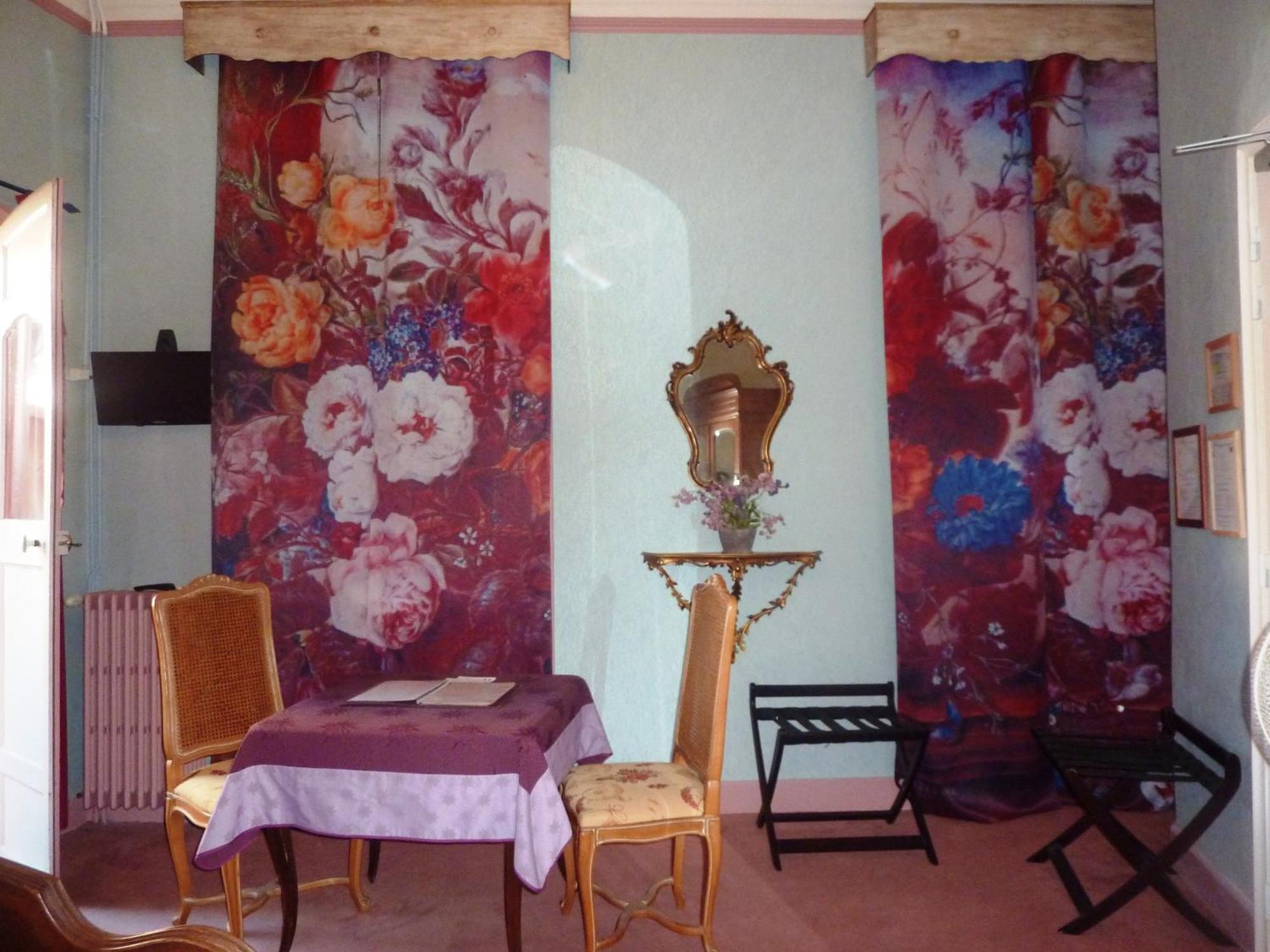 Hotel Du Fiacre Carpentras ภายนอก รูปภาพ